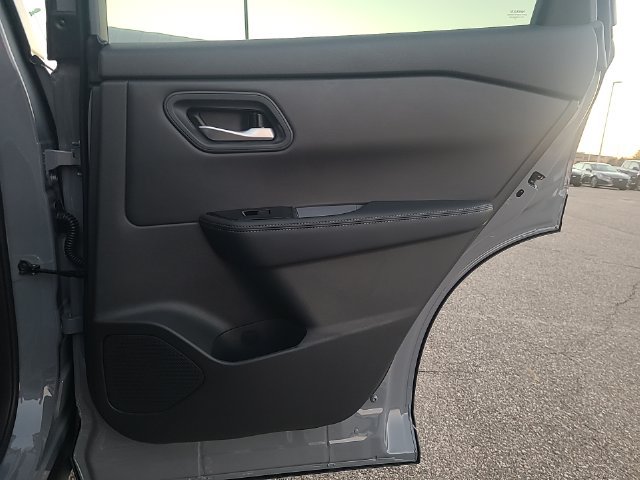 New 2027 Nissan Rogue SV w/ Cold Weather Package AWD/4WD image 27
