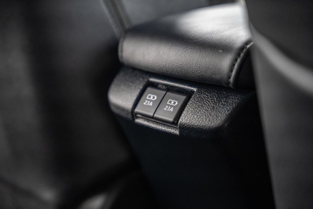 Certified 2021 Toyota Prius FWD image 36