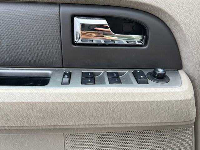 Used 2014 Ford Expedition XL AWD/4WD image 18