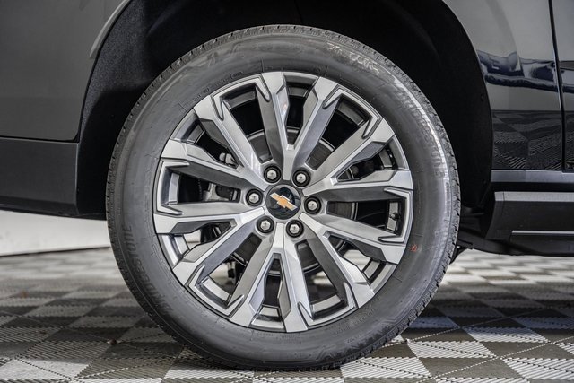 New 2026 Chevrolet Suburban High Country image 23