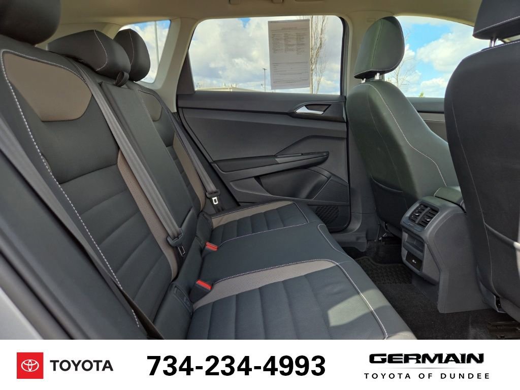 Used 2022 Volkswagen Taos SEL w/ Panoramic Sunroof Package AWD/4WD image 17