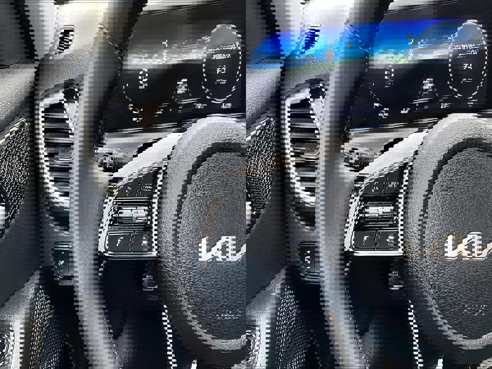 Used 2024 Kia Seltos S image 22