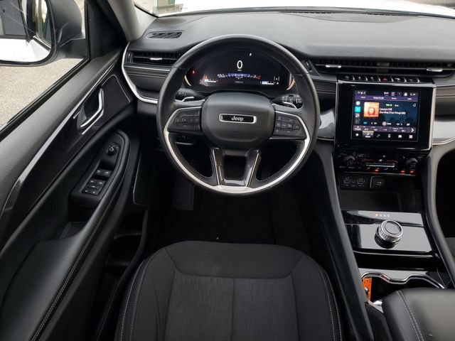 Used 2021 Jeep Grand Cherokee L Laredo w/ Luxury Tech Group I AWD/4WD image 19