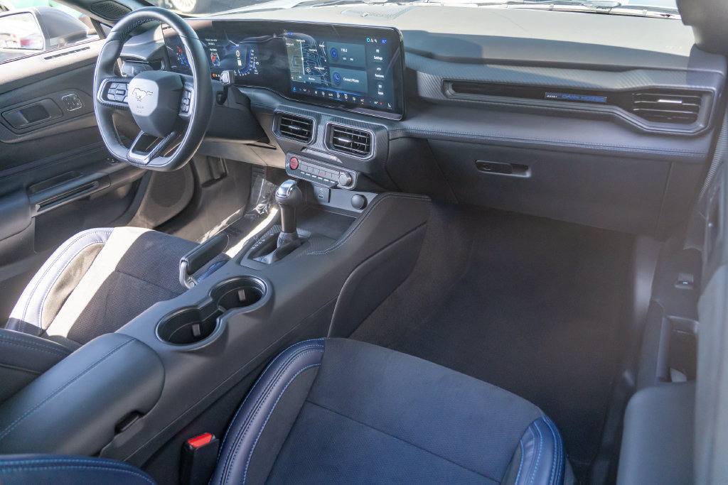 Used 2025 Ford Mustang Dark Horse RWD image 22