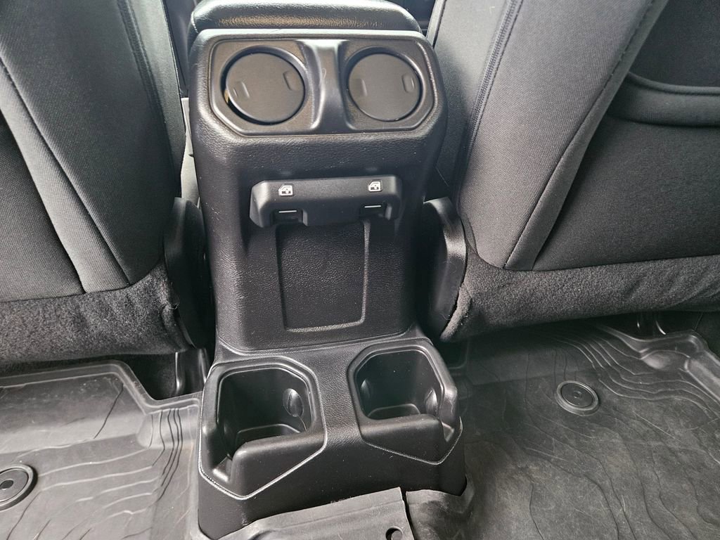 Used 2018 Jeep Wrangler Unlimited Sport S image 13