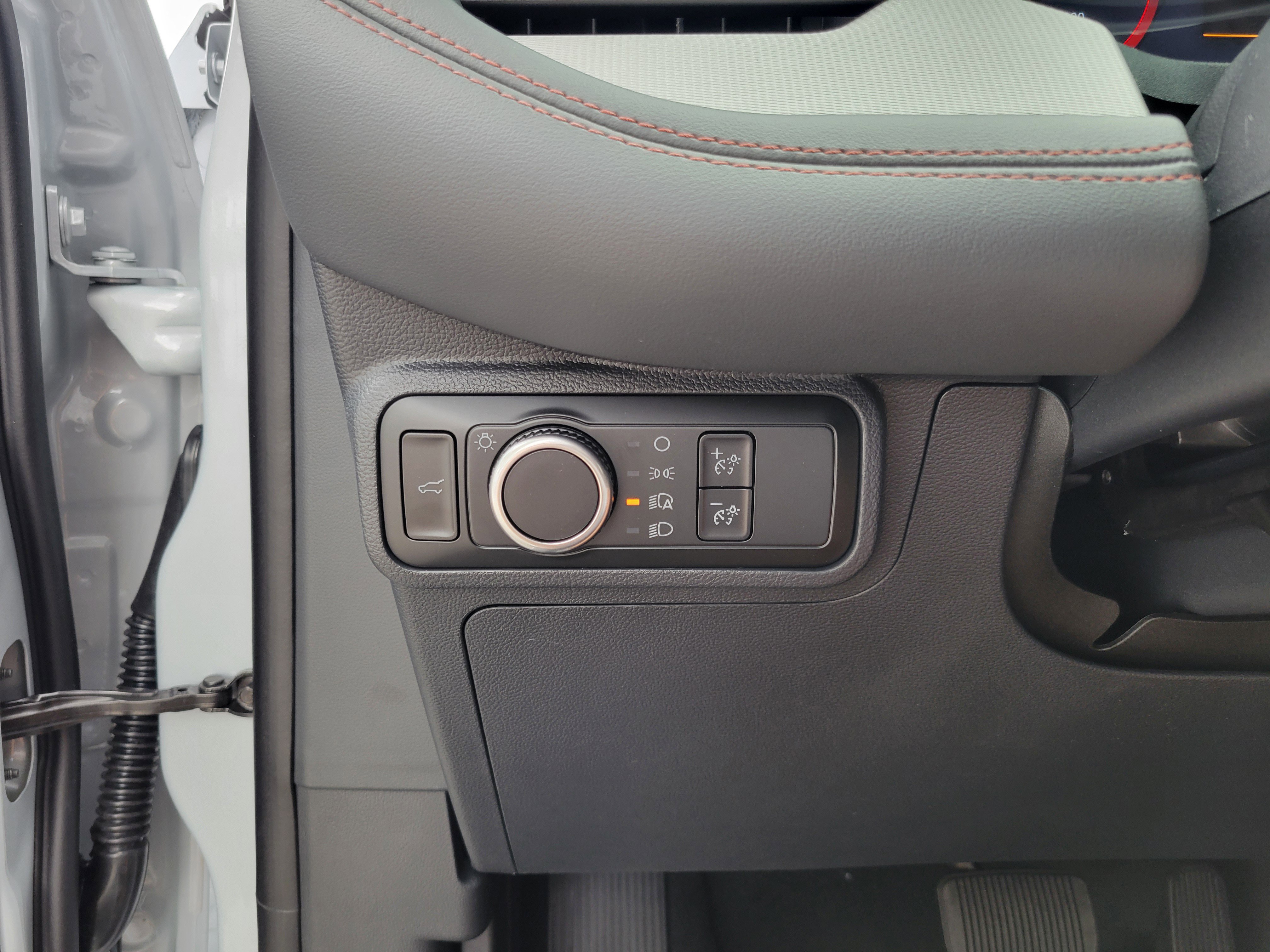 New 2026 Ford Explorer Active RWD image 19