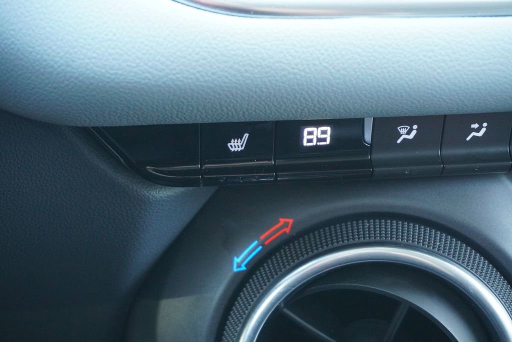 Used 2021 Chevrolet Blazer LT w/ Sound & Technology Package image 37