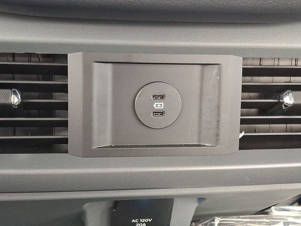 New 2025 Ford F150 Lightning XLT image 7