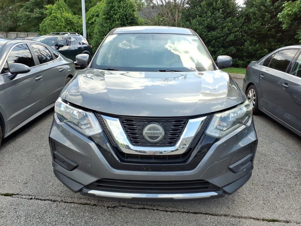 Used 2018 Nissan Rogue S FWD image 2
