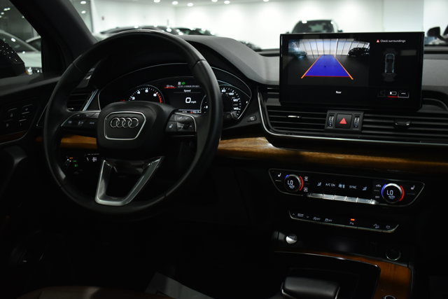 Used 2023 Audi Q5 2.0T Premium w/ Convenience Package AWD/4WD image 22