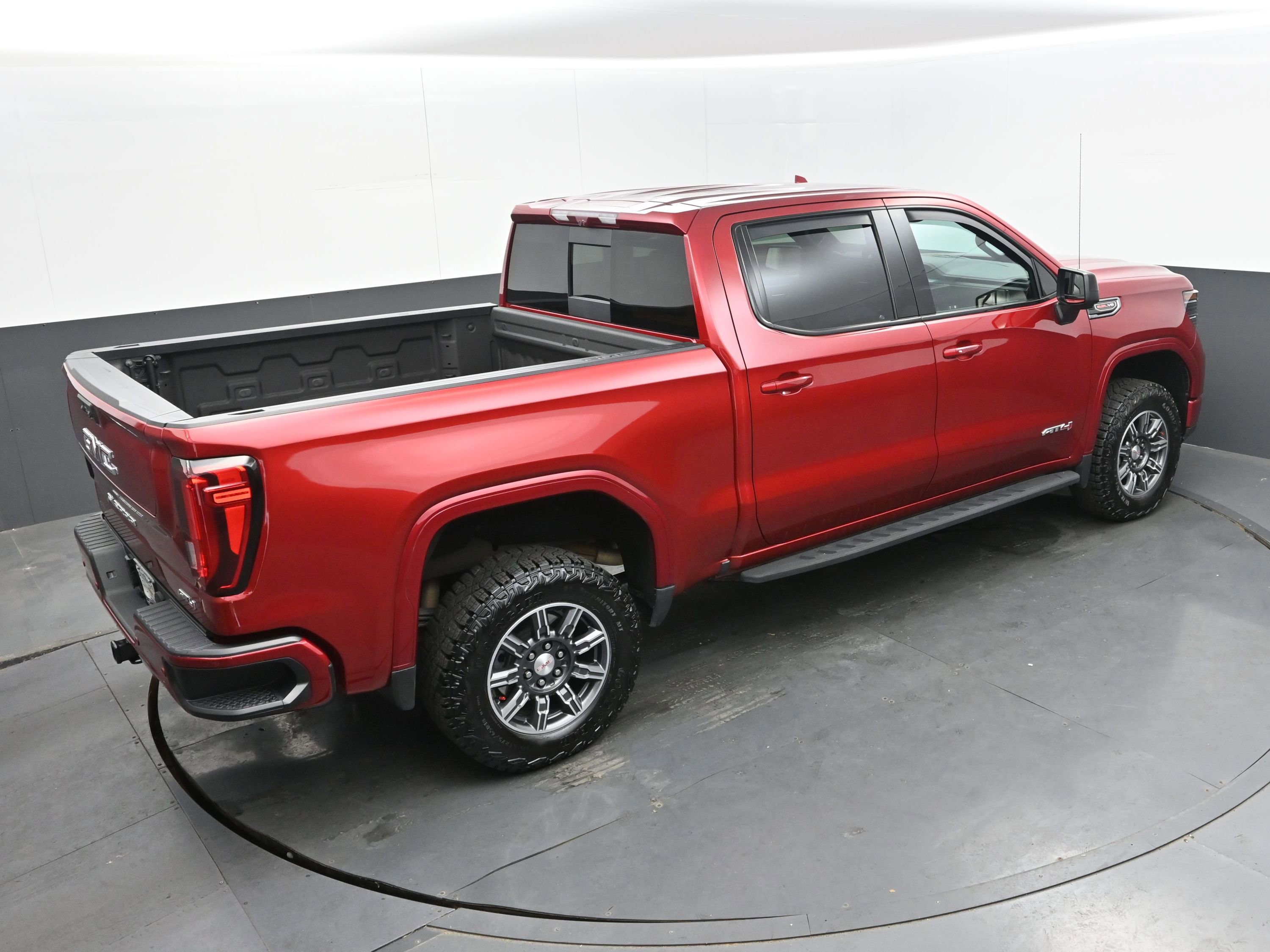 Used 2024 GMC Sierra 1500 AT4 w/ Technology Package image 40