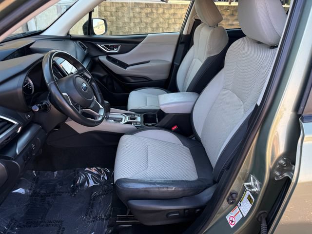Used 2019 Subaru Forester Premium AWD/4WD image 5