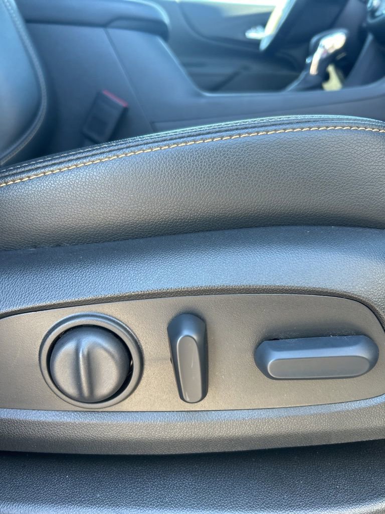 Used 2023 Chevrolet Equinox Premier image 55