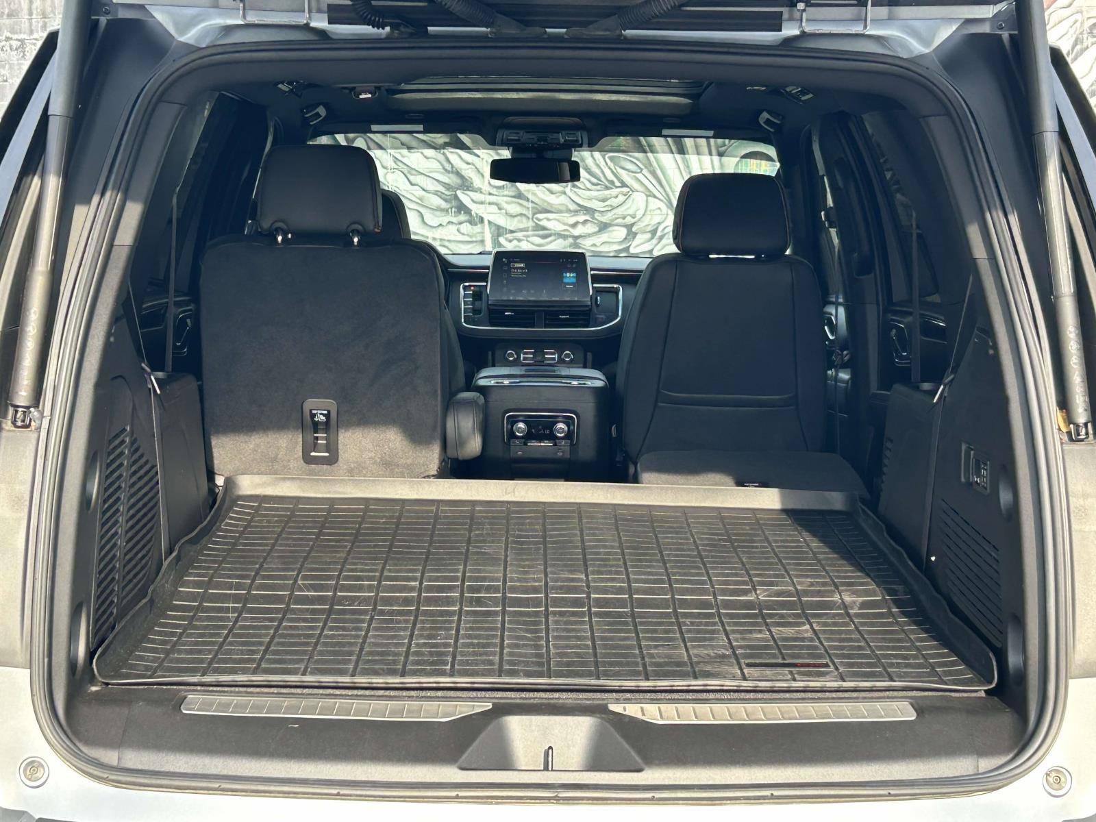 Used 2024 GMC Yukon AT4 AWD/4WD image 13