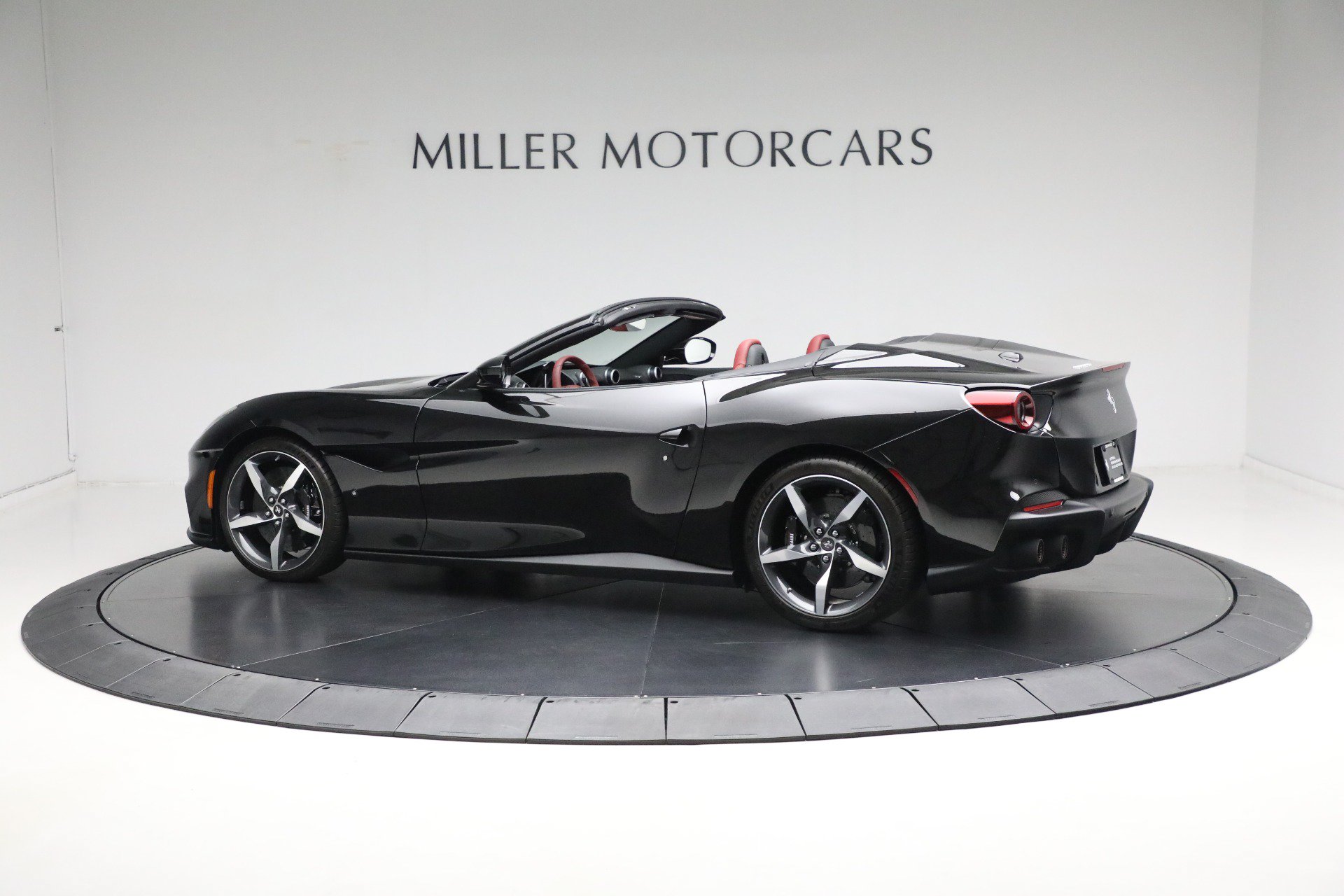 Certified 2023 Ferrari Portofino M RWD image 4