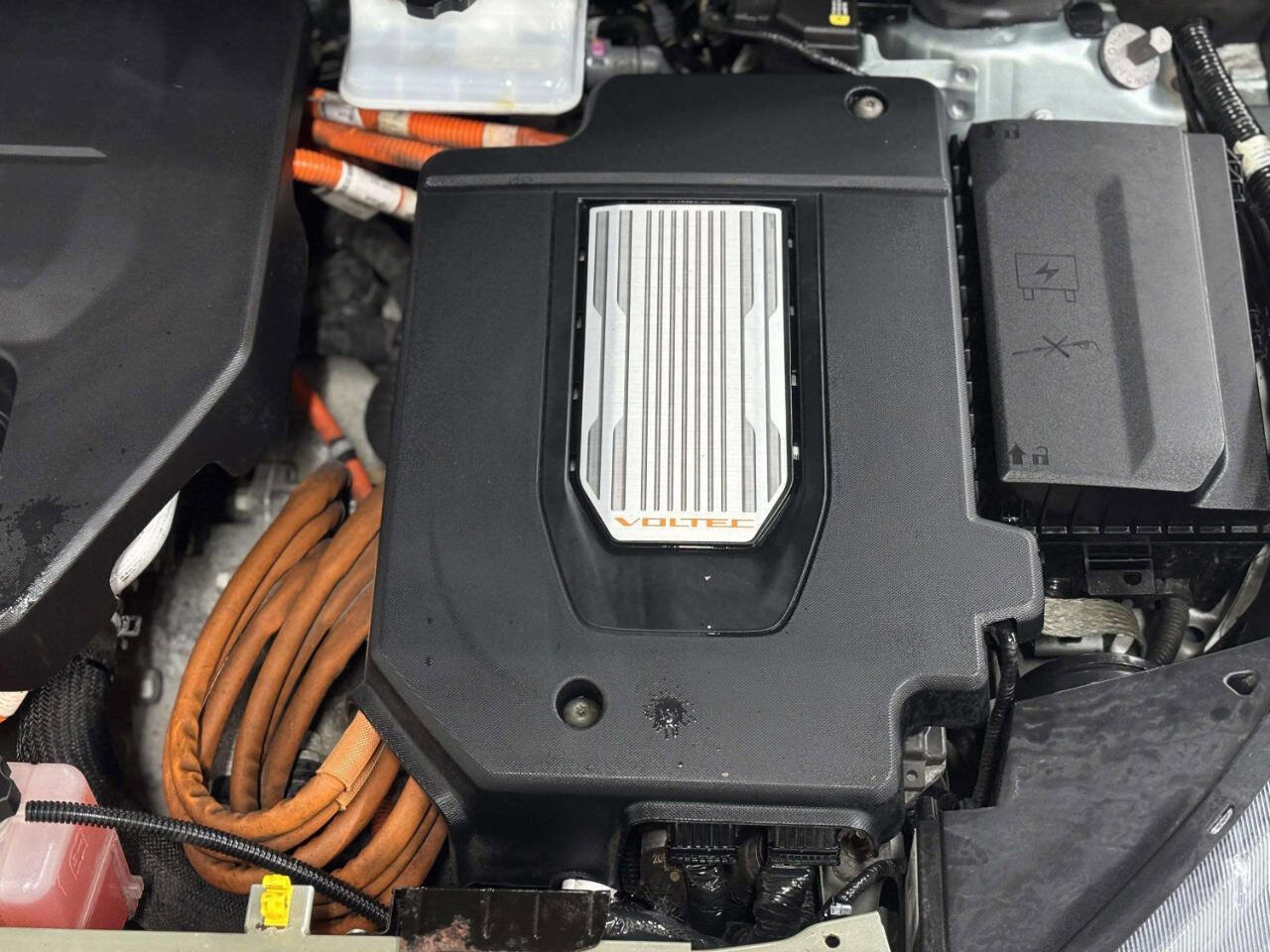 Used 2013 Chevrolet Volt Premium w/ Premium Trim Package FWD image 10