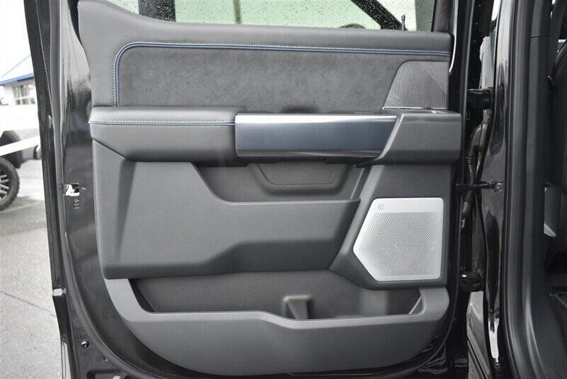 Used 2025 Ford F450 Platinum w/ Camper Package image 23