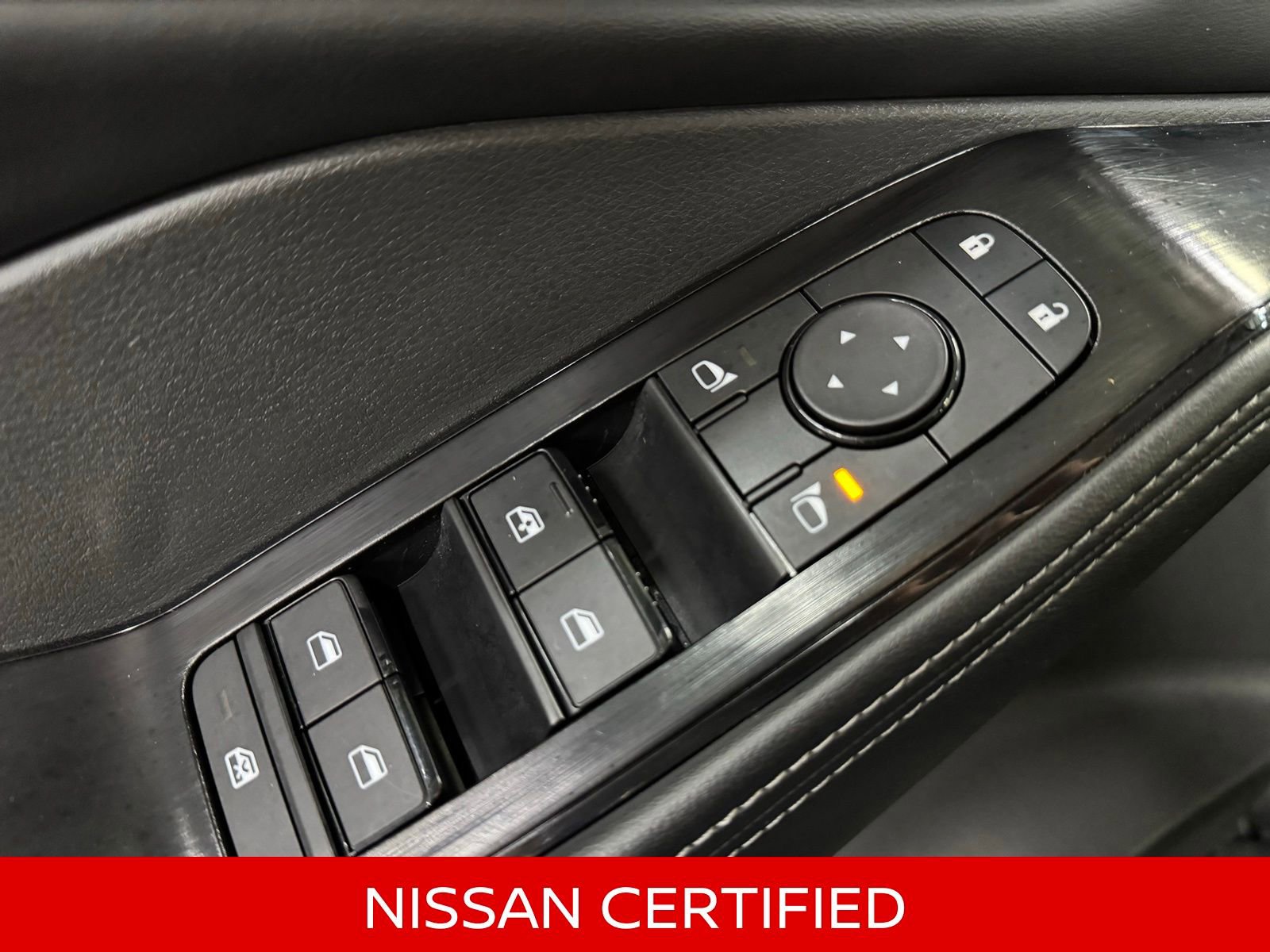 Certified 2025 Nissan Rogue SV image 25