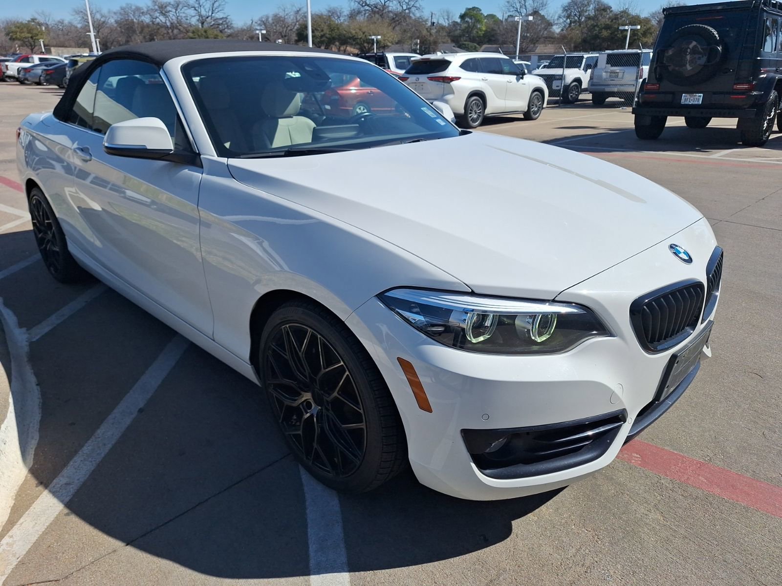 Used 2020 BMW 230i Convertible w/ Premium Package image 8