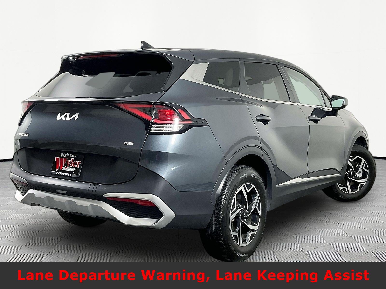 Used 2025 Kia Sportage LX AWD/4WD image 6