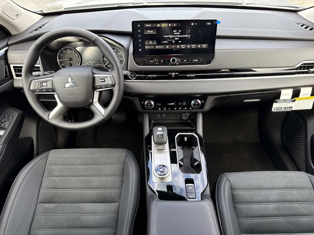 New 2026 Mitsubishi Outlander SE image 16