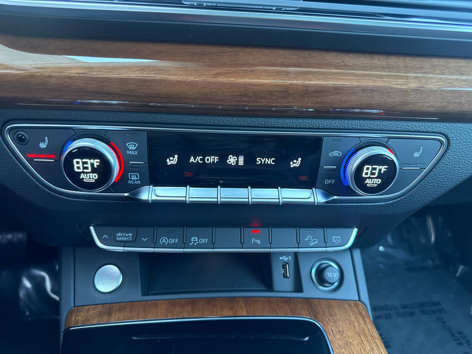 Used 2023 Audi Q5 2.0T Premium w/ Convenience Package image 13