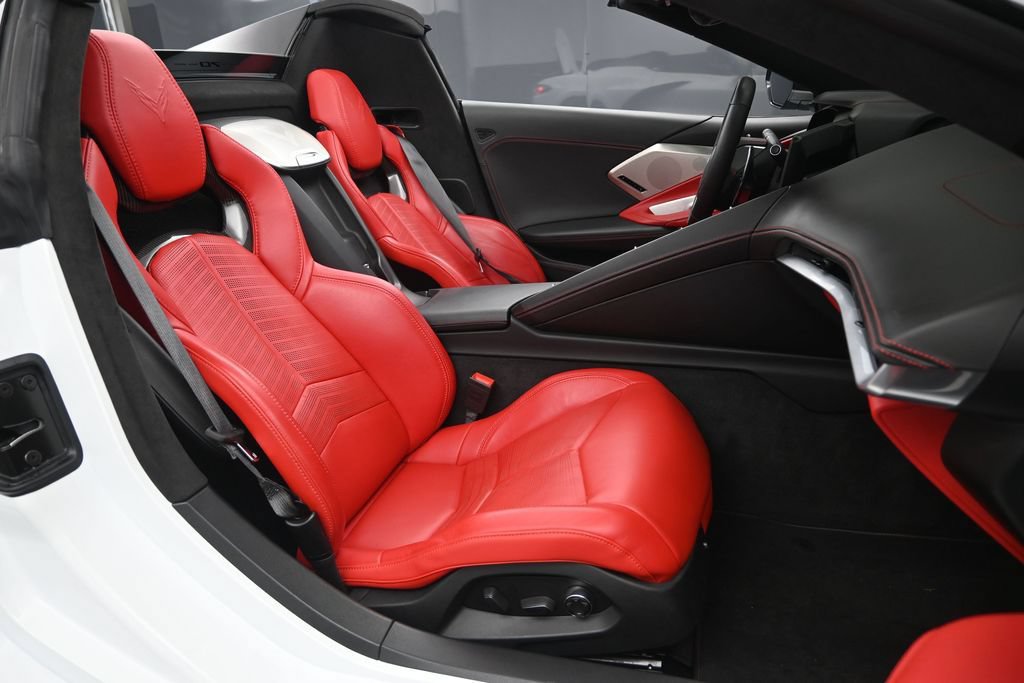 Used 2023 Chevrolet Corvette Stingray Premium Conv w/ Z51 Performance Package RWD image 27