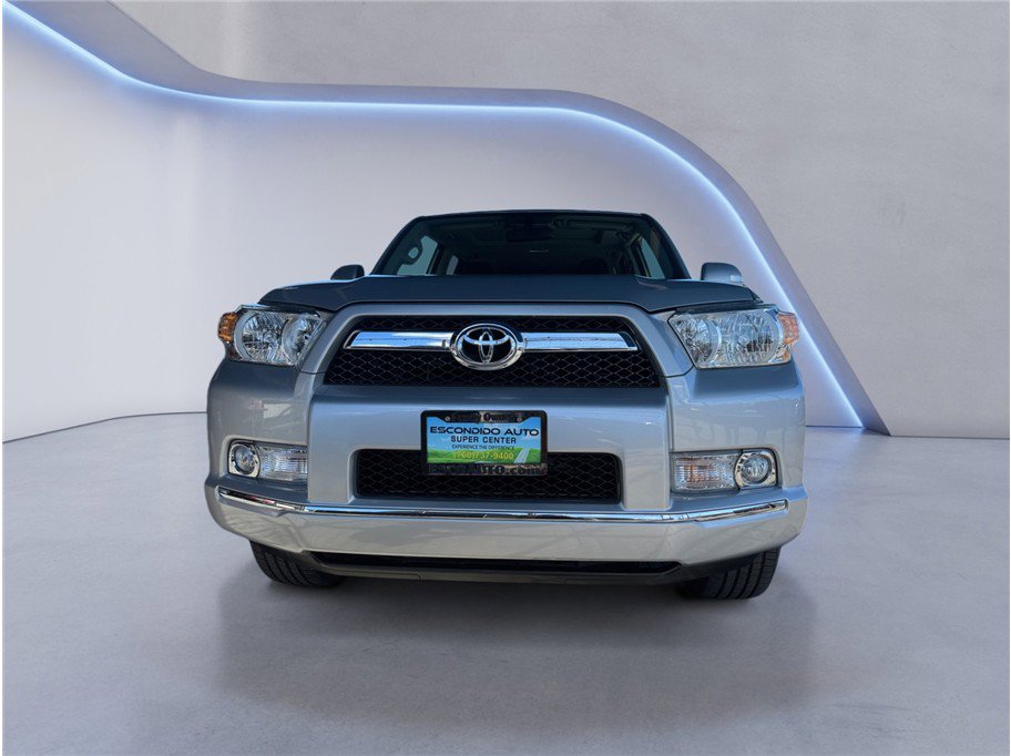 Used 2011 Toyota 4Runner SR5 w/ Convenience Pkg image 2