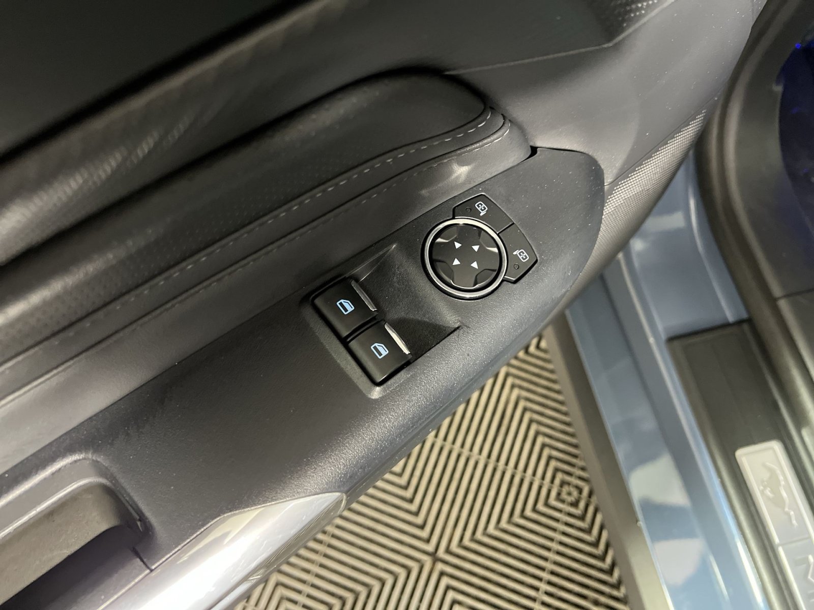 Used 2025 Ford Mustang GT Premium RWD image 15
