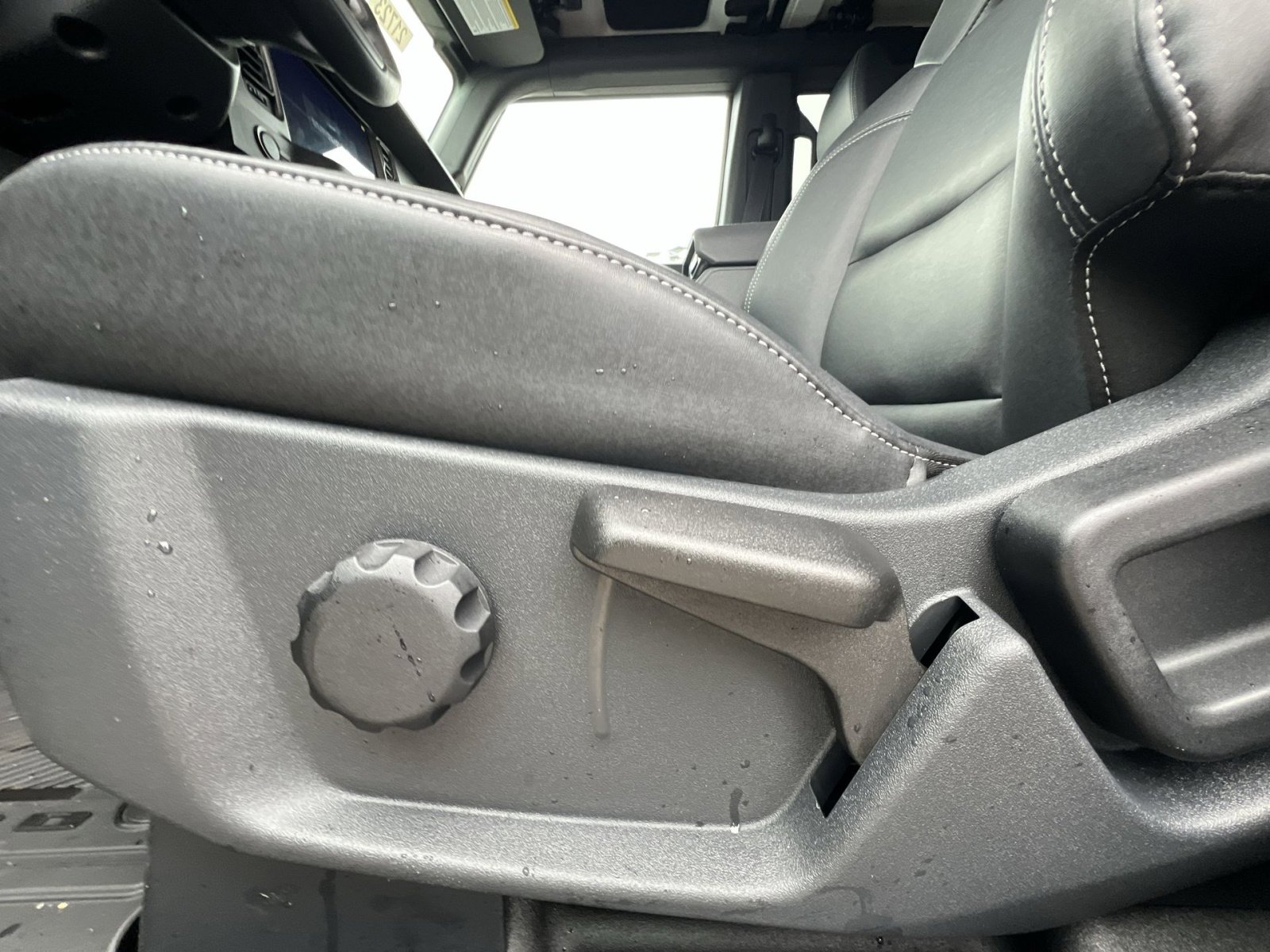 New 2025 Ford Bronco Badlands w/ Sasquatch Package image 14