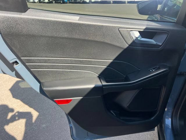Used 2025 Ford Escape SE FWD image 17