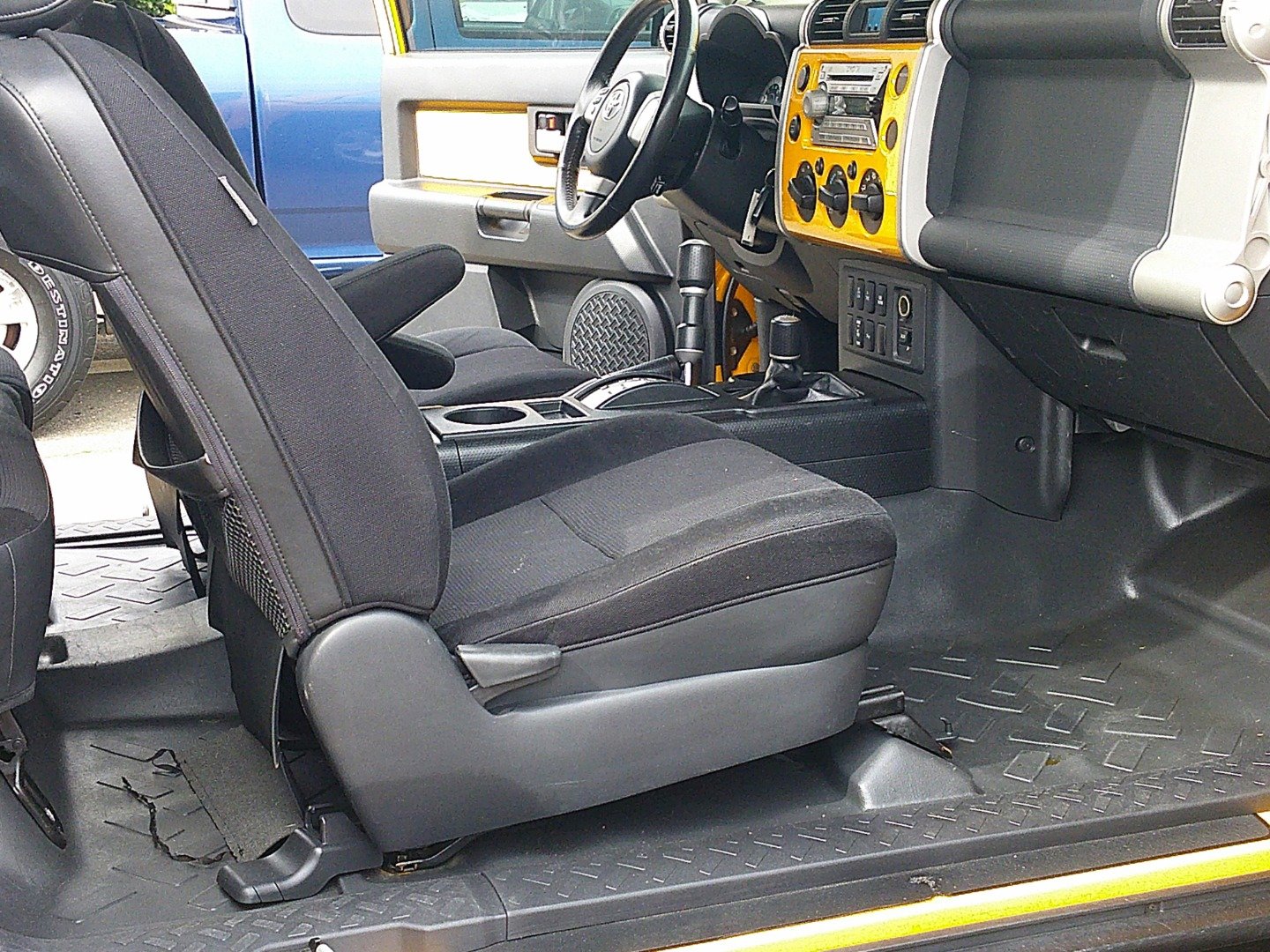 Used 2007 Toyota FJ Cruiser 4WD w/ Upgrade Pkg 2 image 18