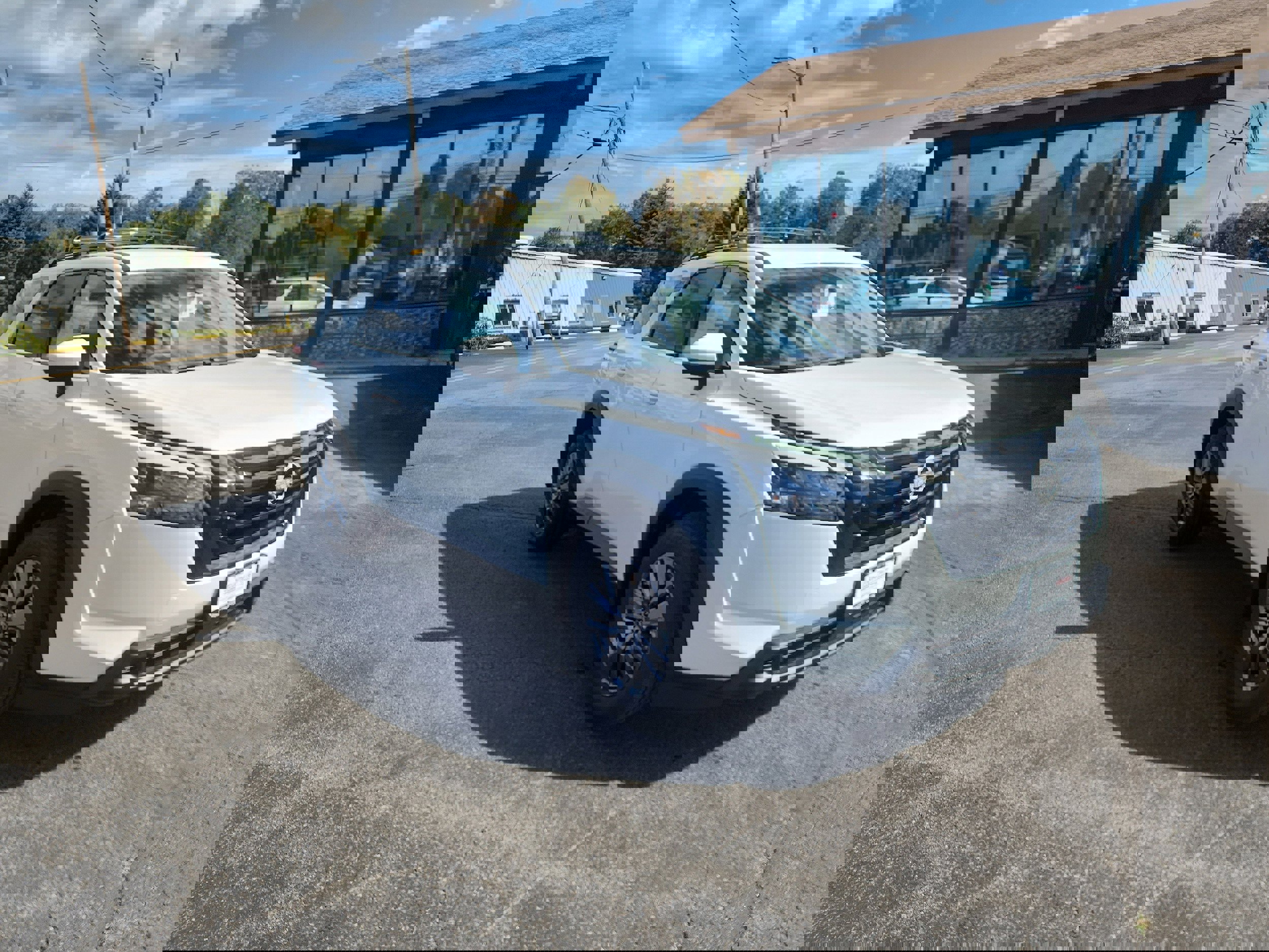 New 2025 Nissan Pathfinder SV