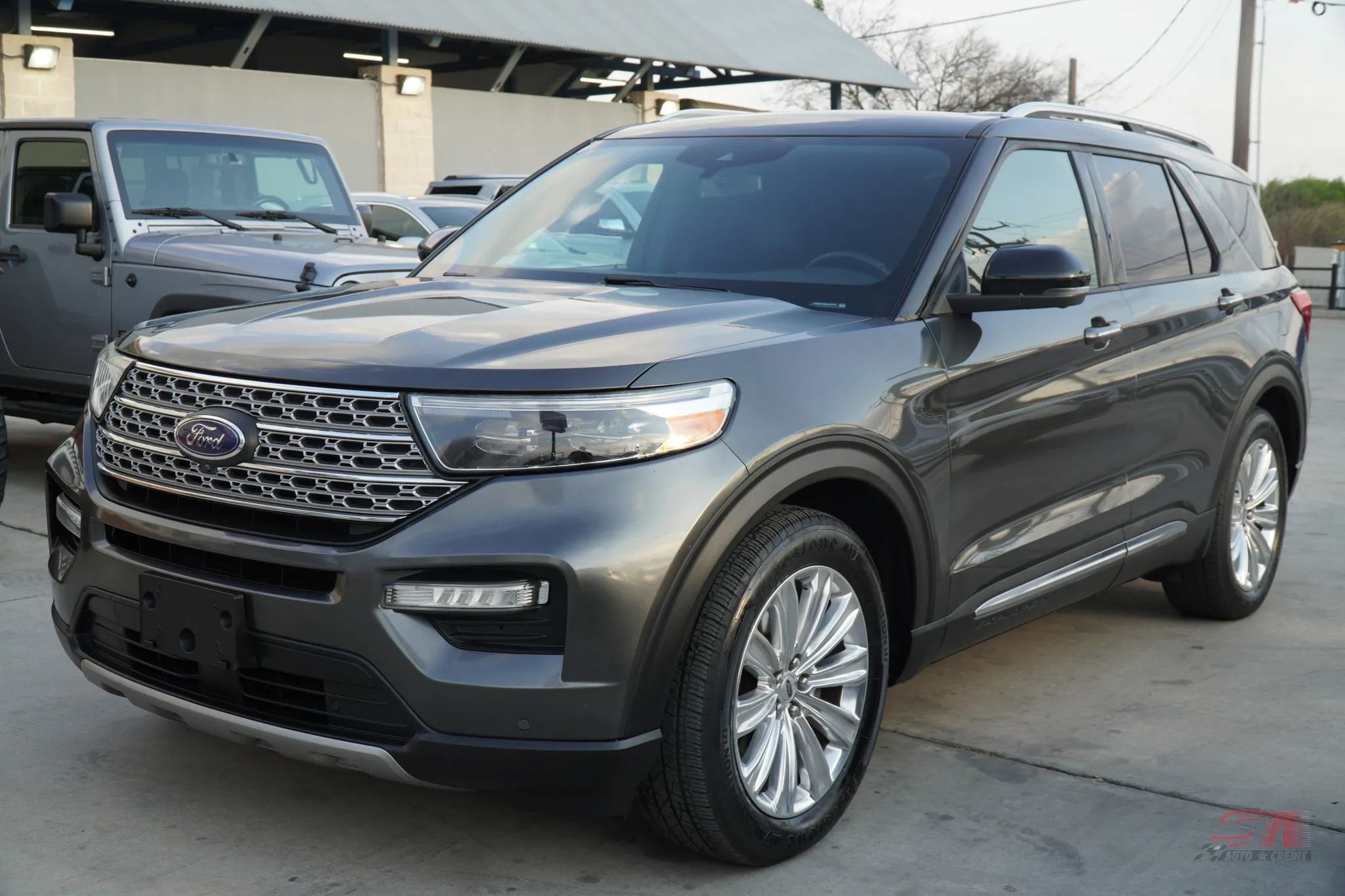 Used 2020 Ford Explorer Limited w/ Class III Trailer Tow Package image 3