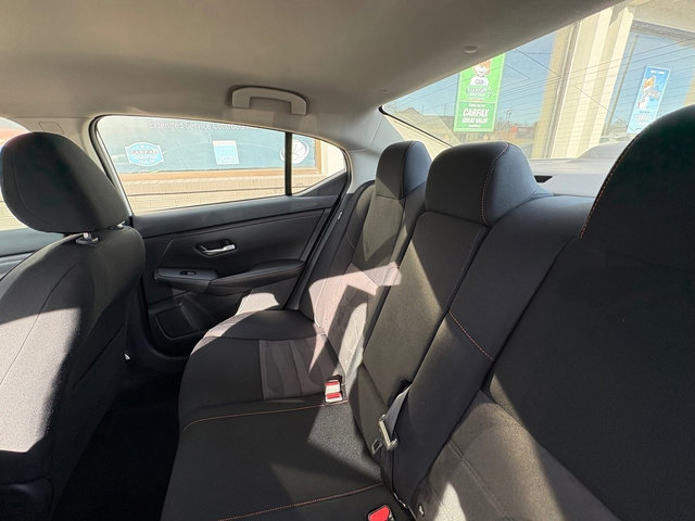 Used 2022 Nissan Sentra SR w/ Lighting Package FWD image 17