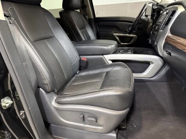 Used 2018 Nissan Titan SL w/ Chrome Package AWD/4WD image 57