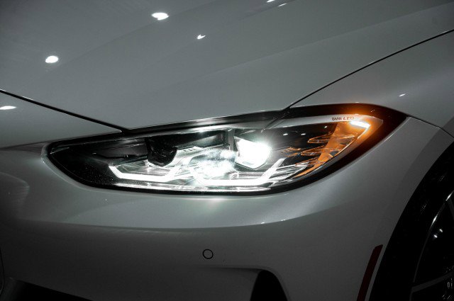 Used 2022 BMW 430i Convertible w/ Convenience Package image 9