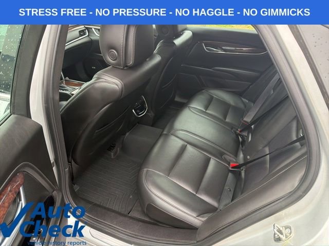 Used 2014 Cadillac XTS Luxury image 29