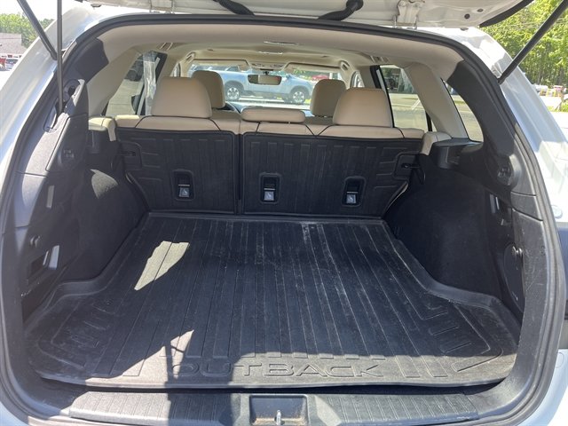 Used 2017 Subaru Outback 3.6R Limited AWD/4WD image 15