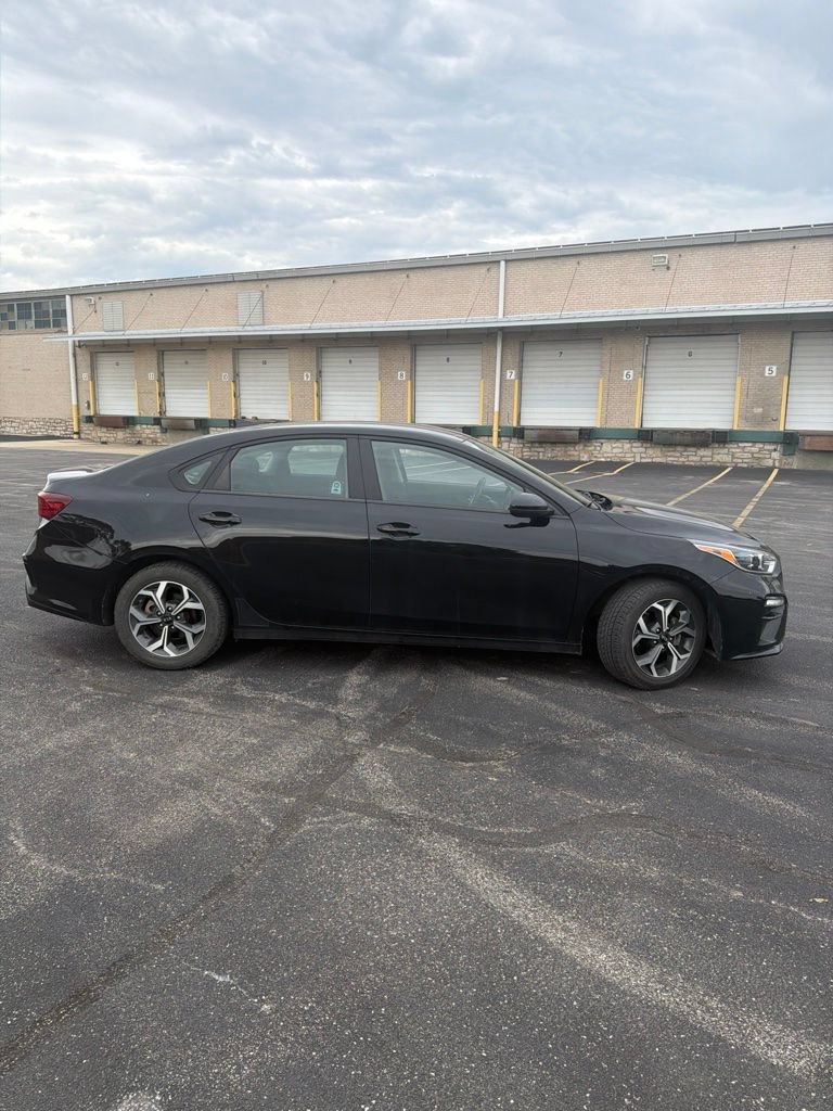 Used 2021 Kia Forte LXS FWD image 3