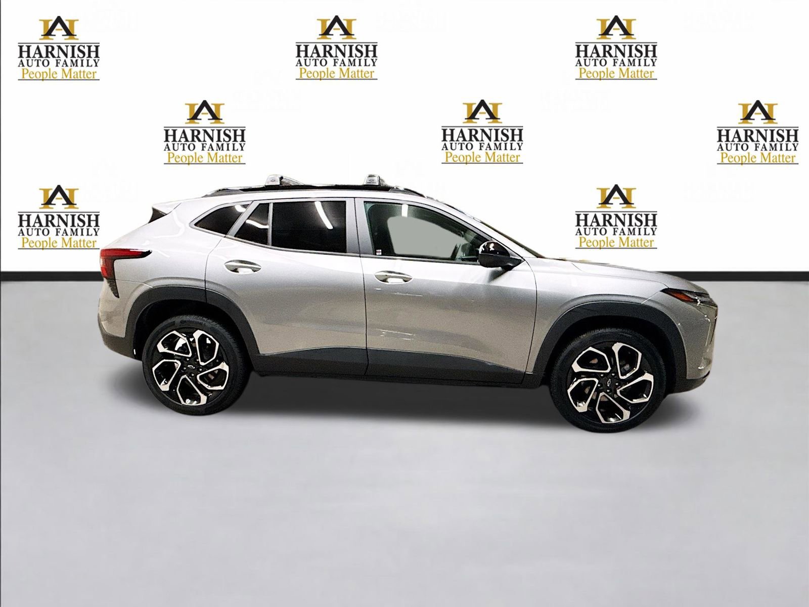 Certified 2025 Chevrolet Trax RS w/ Driver Confidence Package image 5