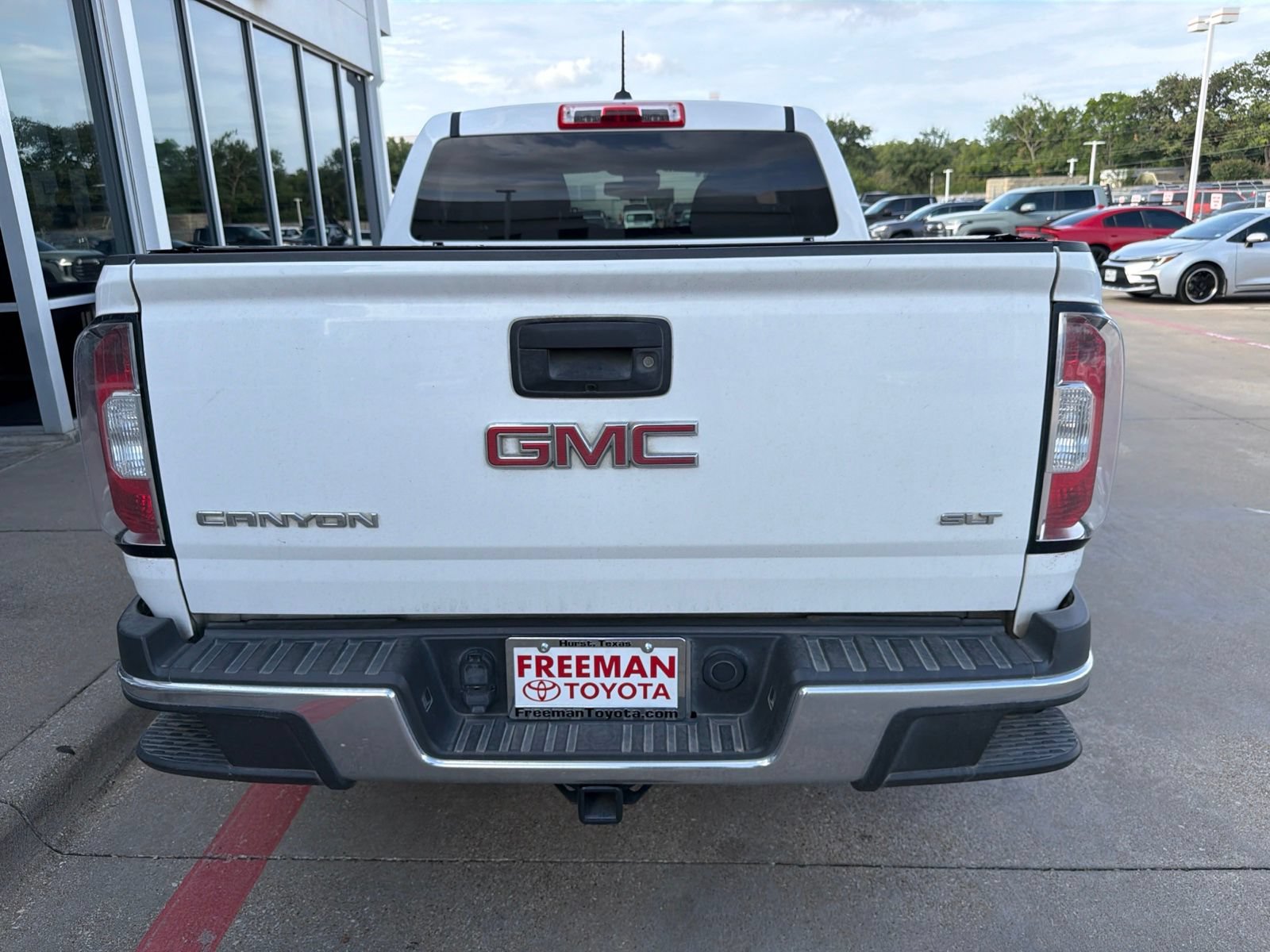 Used 2015 GMC Canyon SLT w/ Driver Alert Package RWD image 8