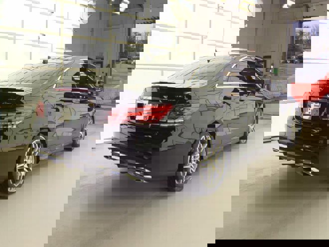 Used 2017 Mercedes-Benz E 400 E 400 4MATIC w/ Premium 2 Package image 4