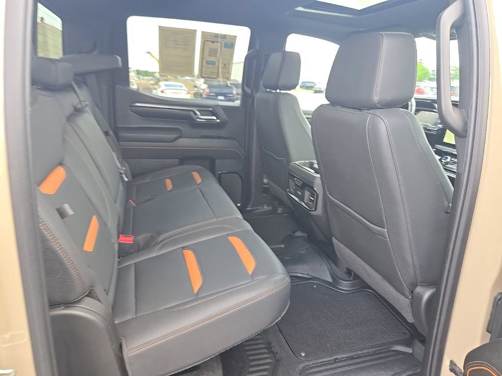 Used 2023 GMC Sierra 1500 AT4 w/ AT4 Premium Package AWD/4WD image 32