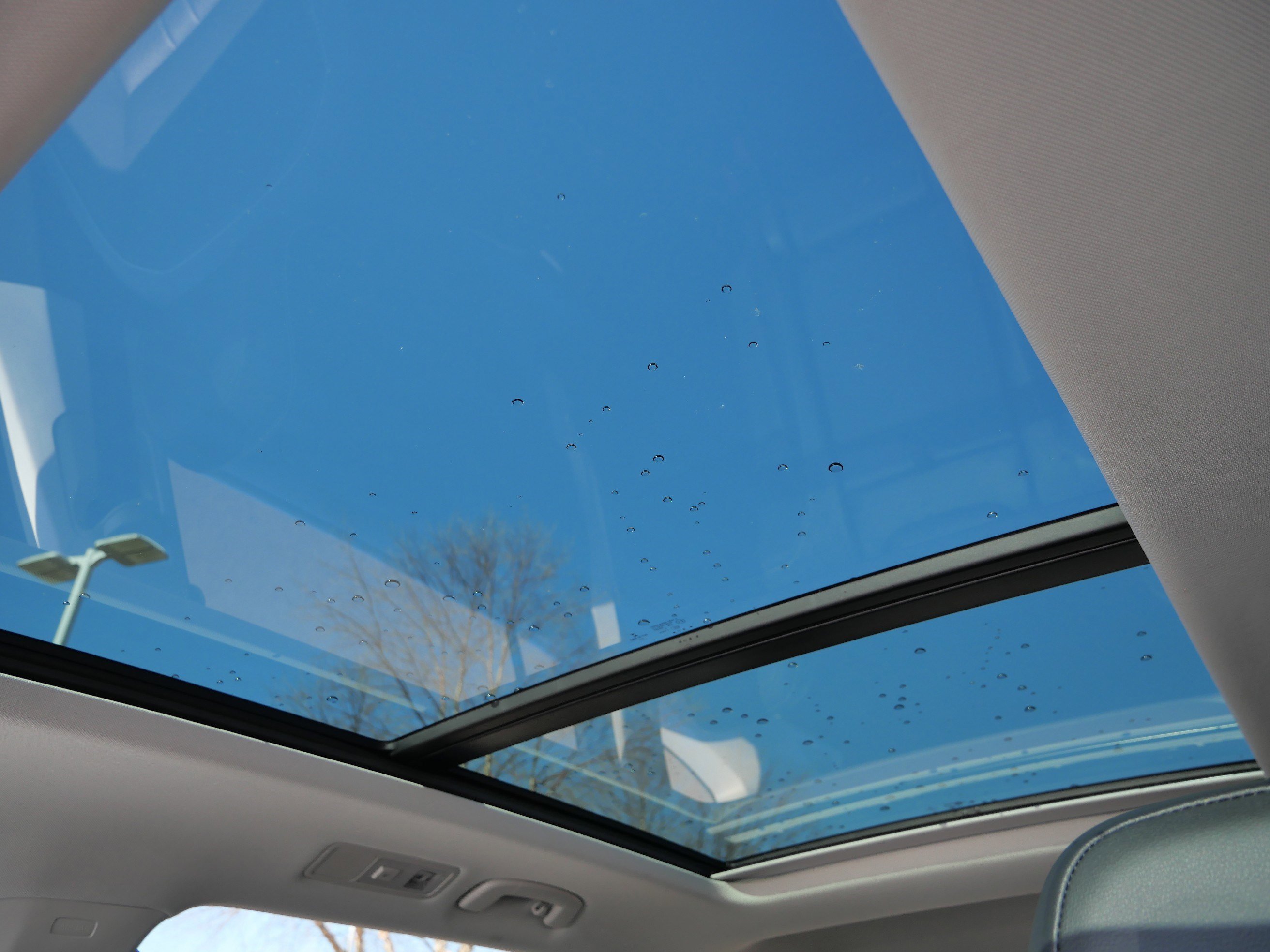 Certified 2022 Volkswagen Tiguan SE w/ Panoramic Sunroof Package image 34