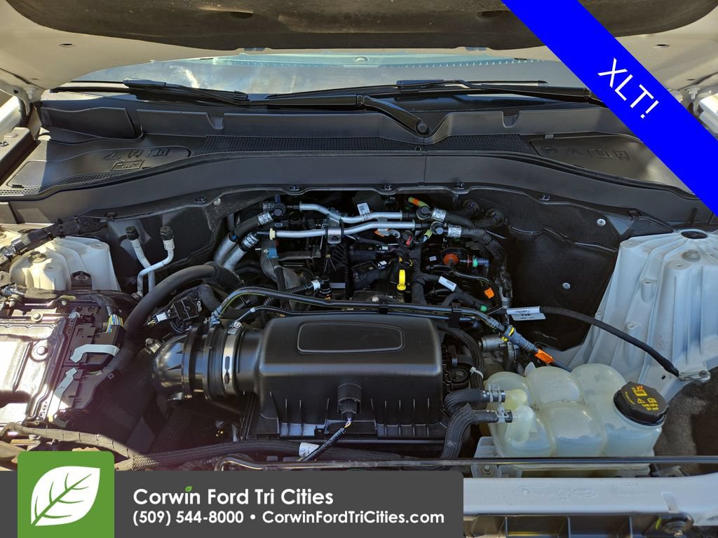 Used 2022 Ford Explorer XLT w/ Equipment Group 202A AWD/4WD image 36