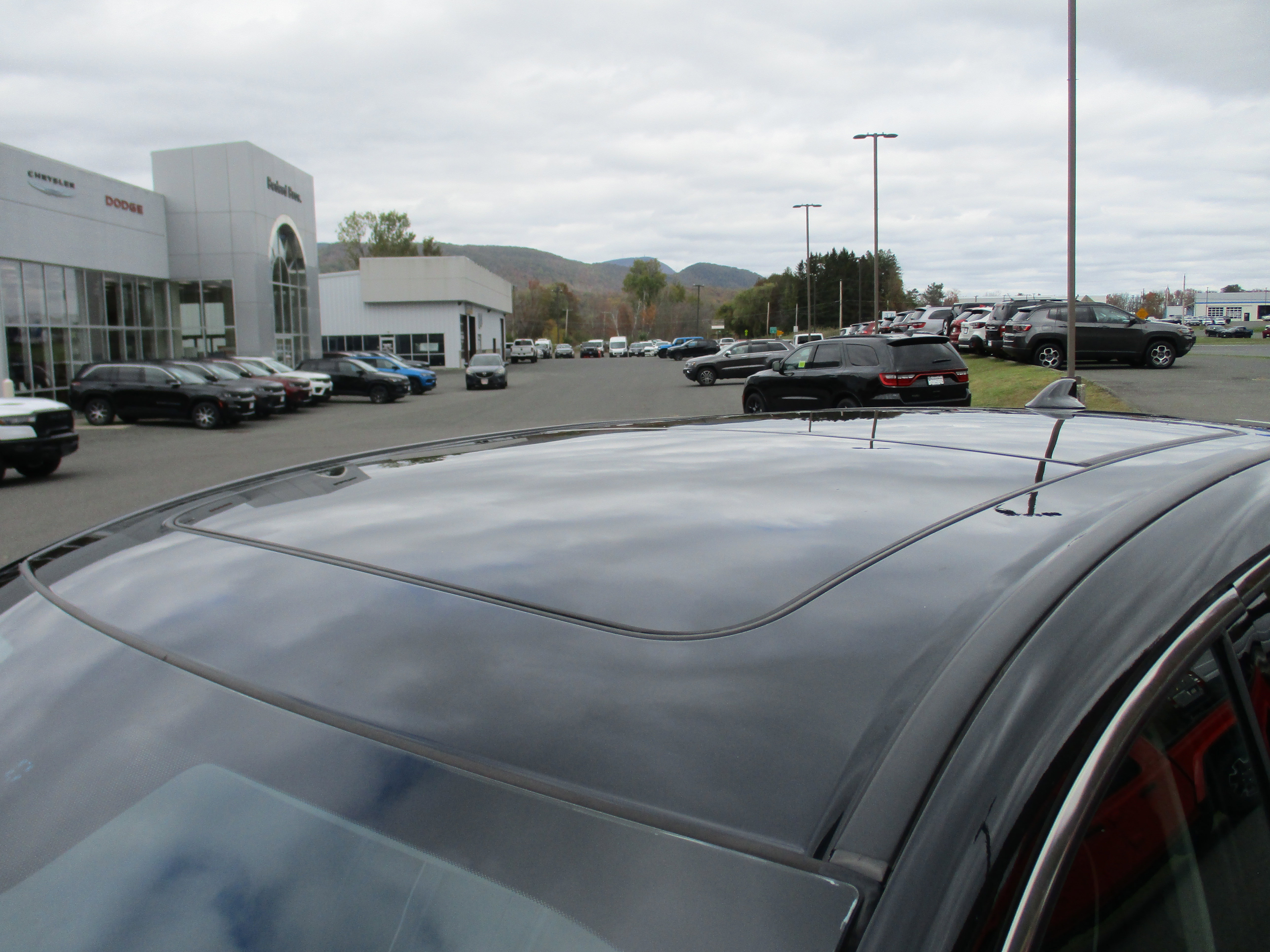 Used 2023 Acura RDX AWD w/ Advance Package image 11