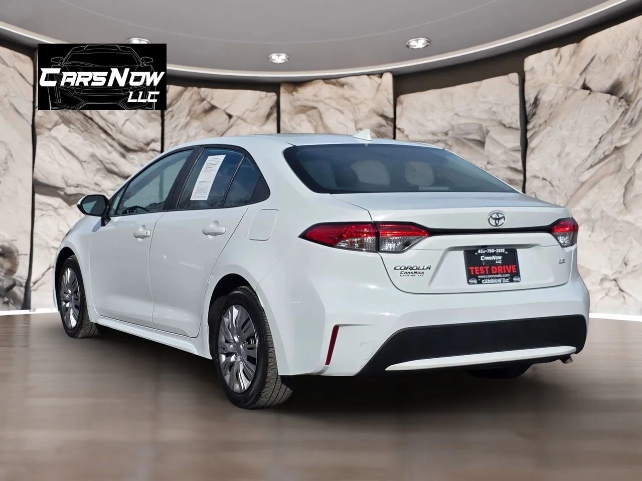 Used 2022 Toyota Corolla LE image 4