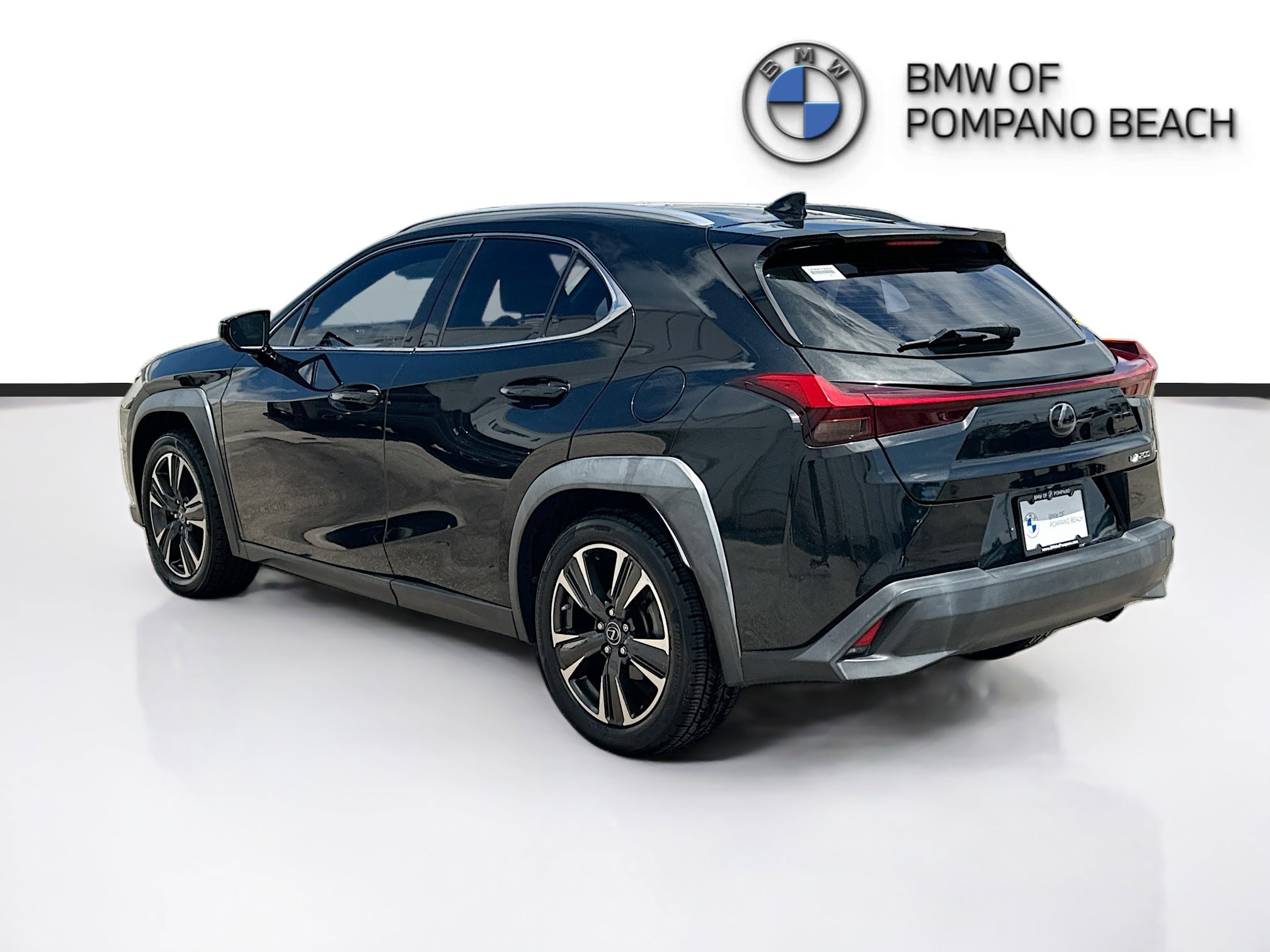 Used 2019 Lexus UX 200 FWD image 5