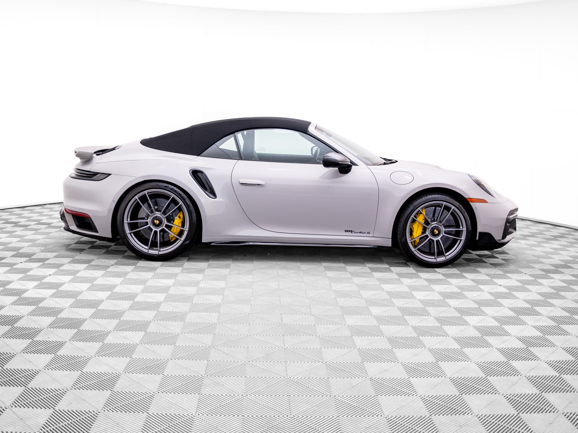 Certified 2022 Porsche 911 Turbo S AWD/4WD image 7